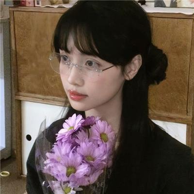 彩虹艳女